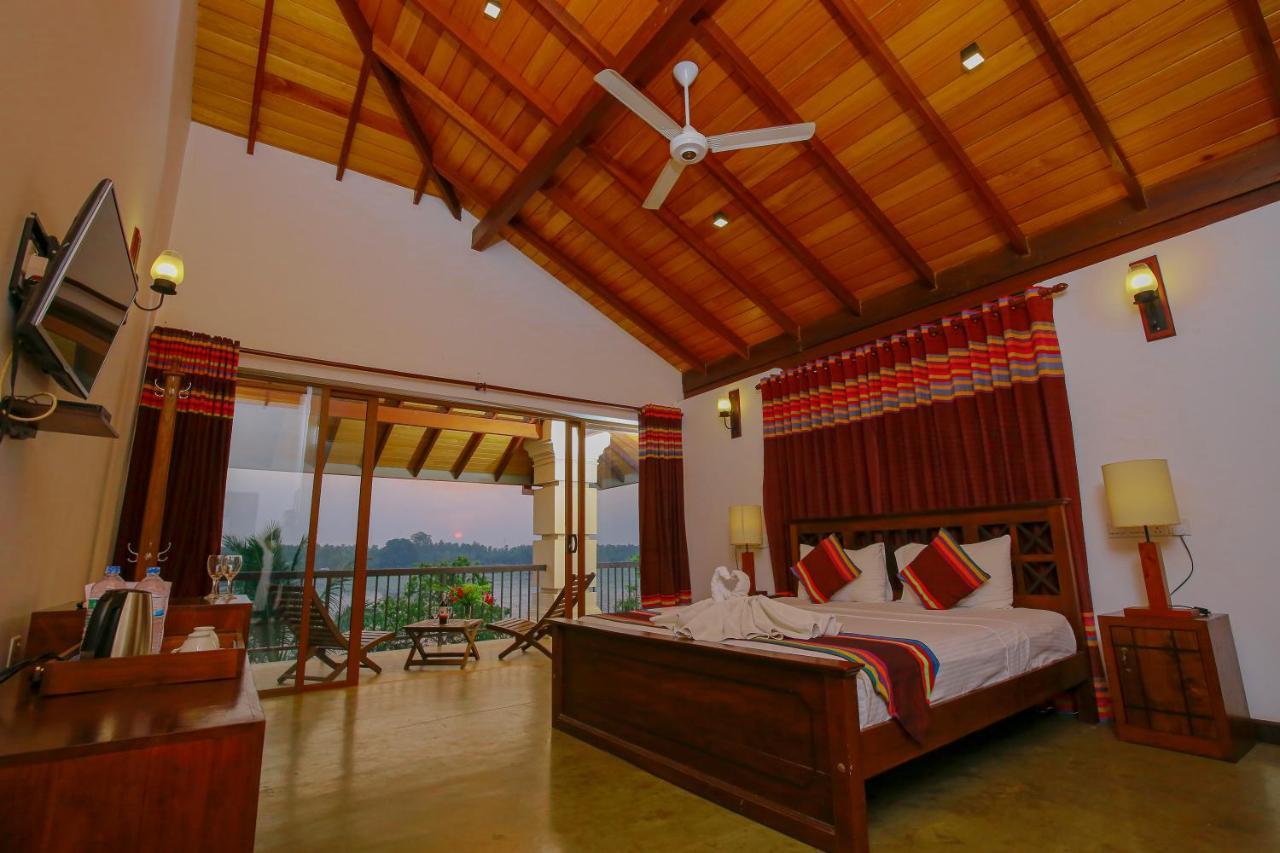 Diya Dahara Lake Resort Yala Exteriör bild