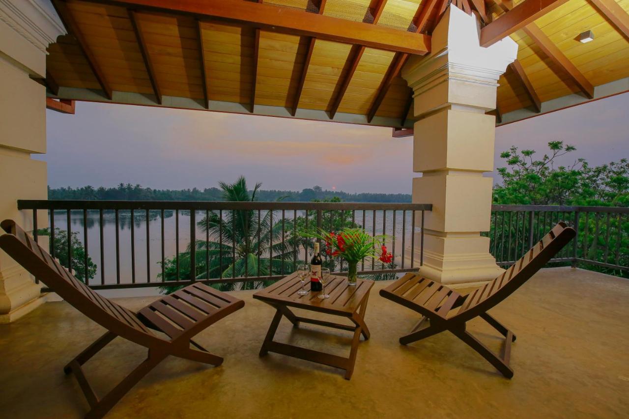 Diya Dahara Lake Resort Yala Exteriör bild
