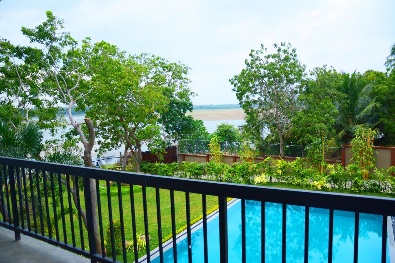 Diya Dahara Lake Resort Yala Exteriör bild