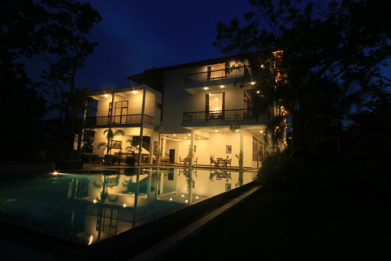 Diya Dahara Lake Resort Yala Exteriör bild