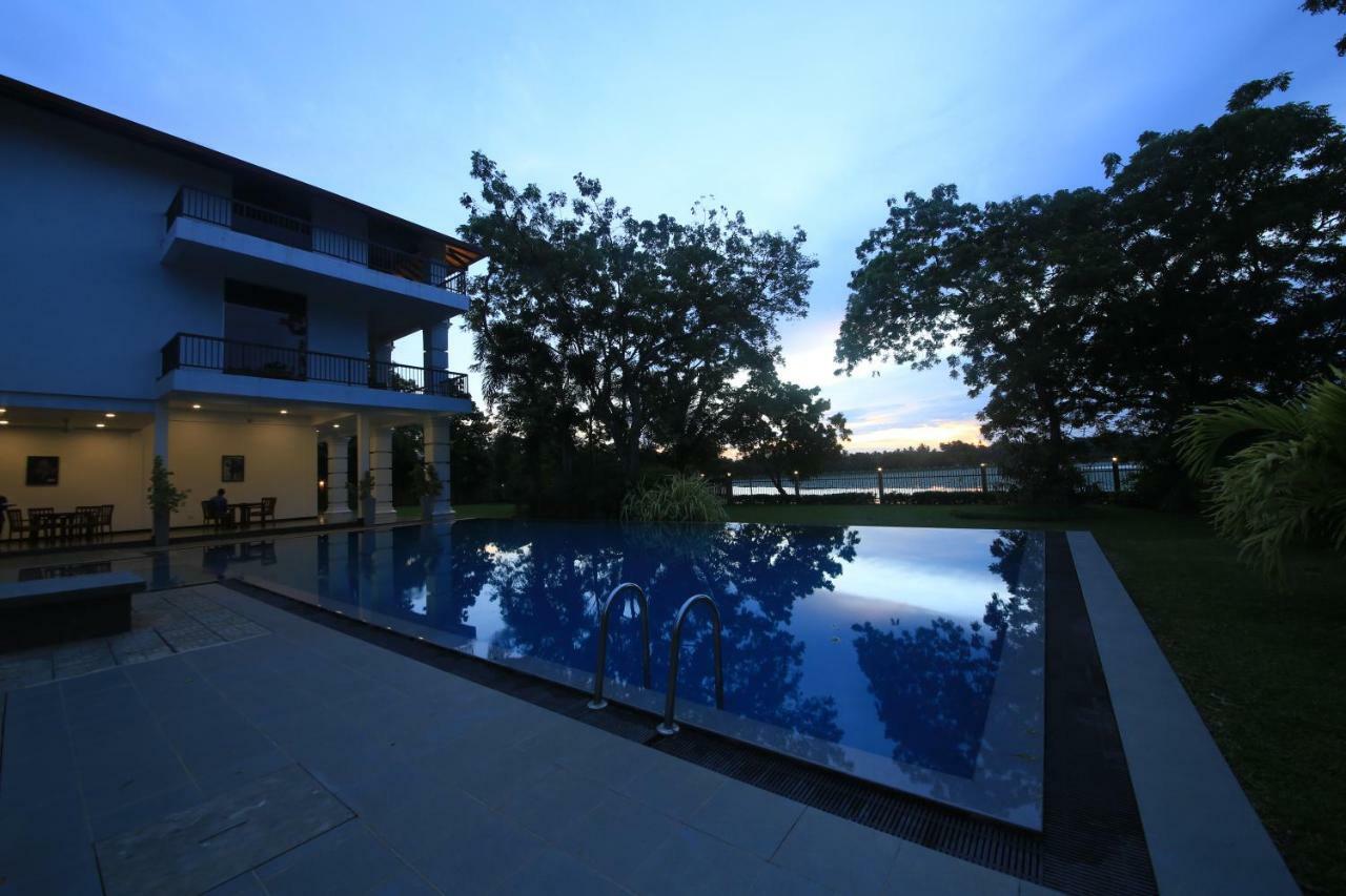Diya Dahara Lake Resort Yala Exteriör bild